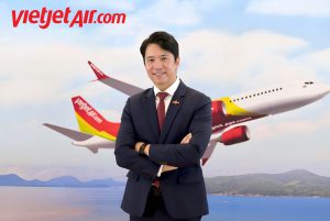 นายปิ่นยศ พิบูลสงคราม รองประธานเจ้าหน้าที่บริหาร ฝ่ายพาณิชย์และลูกค้าสัมพันธ์ เวียตเจ็ทไทยแลนด์